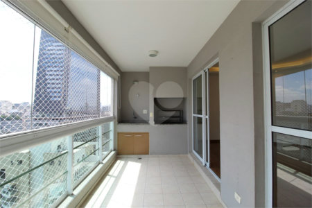 Apartamento à venda com 3 quartos, sendo 1 suíte,  em Vila Olímpia, São Paulo, SP