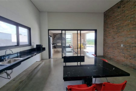 Casa à venda com 3 suítes no condomínio Portal dos Bandeirantes, Salto - SP