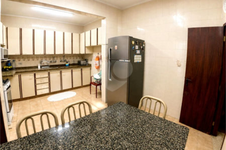 Sobrado à venda com 3 quartos, sendo 1 suíte, em Brooklin, São Paulo, SP