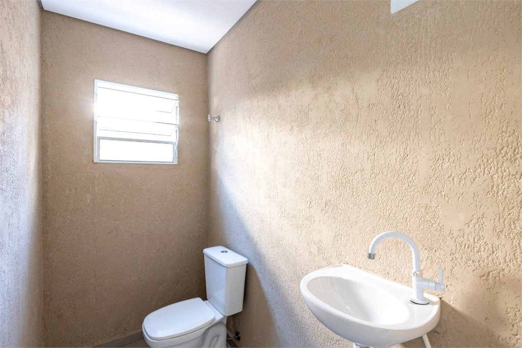 Sobrado à venda com 3 quartos, sendo 1 suíte, em Vila Morse, São Paulo, SP