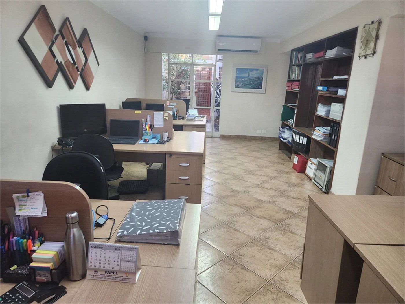 Sobrado à venda com 4 quartos, sendo 1 suíte, em Água Branca, São Paulo, SP
