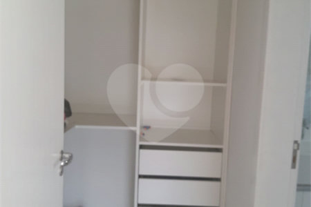 Casa à venda com 3 suítes em Moinho Velho, Cotia, SP