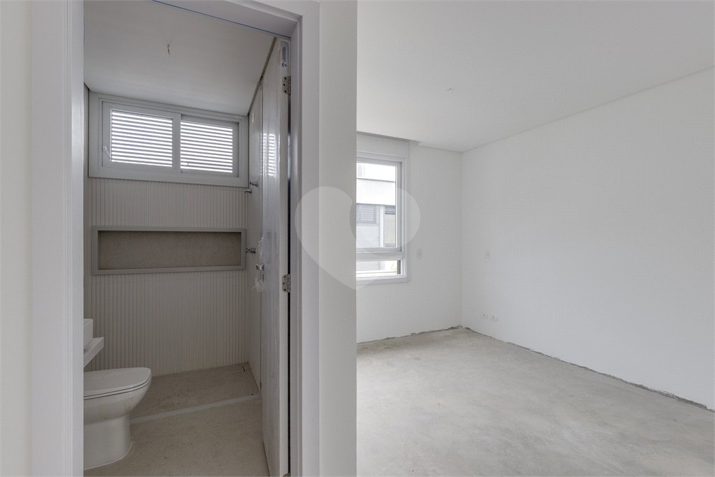 Casa à venda com 4 suítes no condomínio Venezia, São Paulo - SP