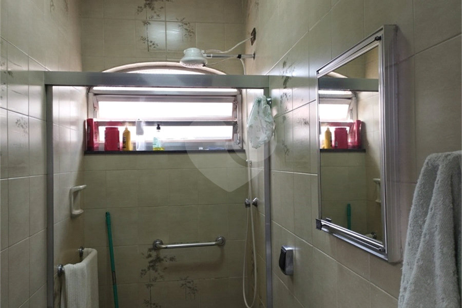 Sobrado à venda com 4 quartos, sendo 1 suíte, em Tremembé, São Paulo, SP