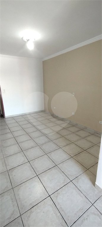 Sobrado à venda com 4 quartos, sendo 1 suíte, em Vila Nivi, São Paulo, SP