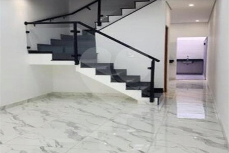 Casa à venda com 2 suítes, no condomínio Residencial Oliveira, São Paulo - SP