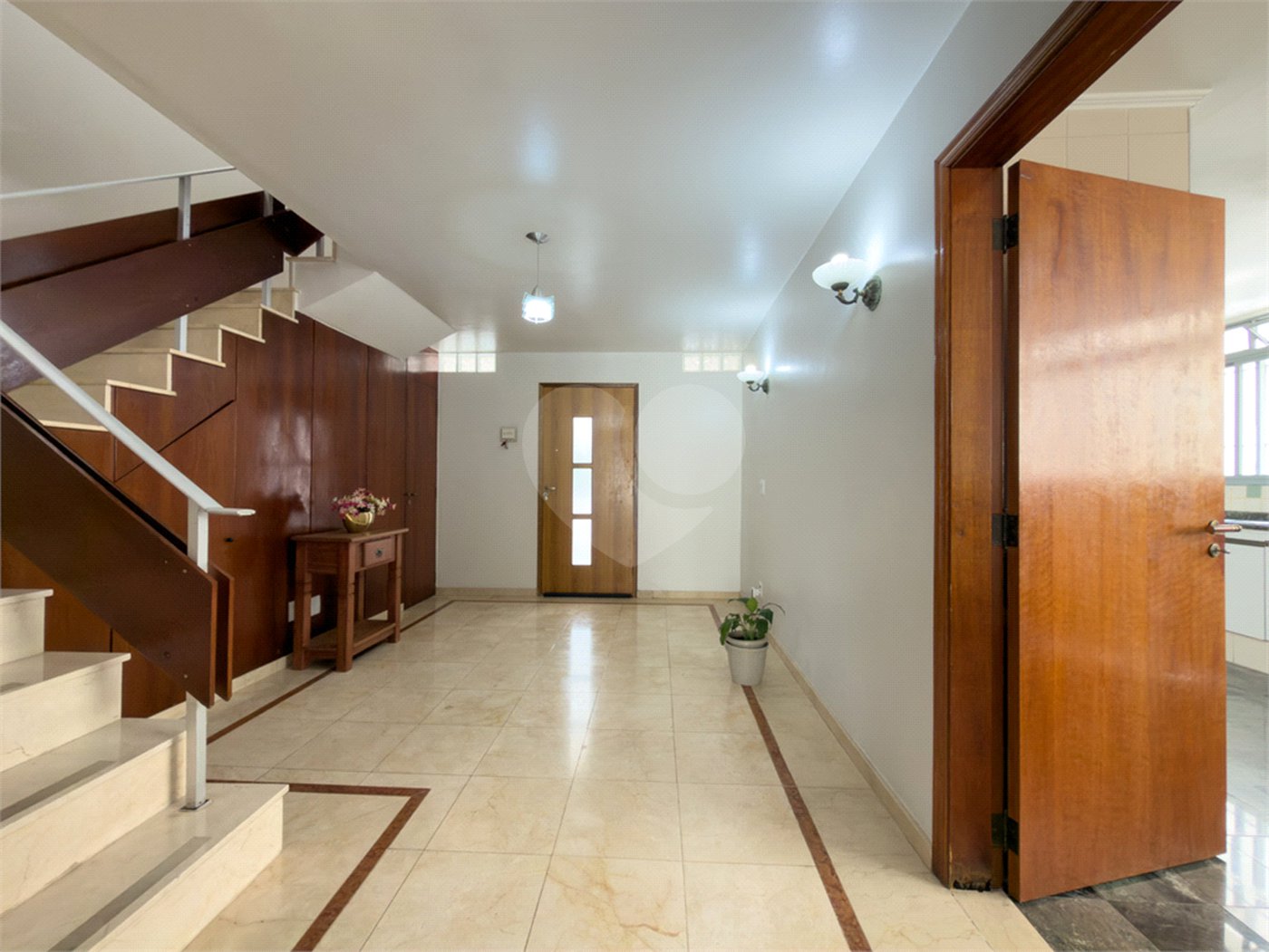 Casa de Vila à venda com 3 quartos, sendo 1 suíte, em Indianópolis, São Paulo, SP