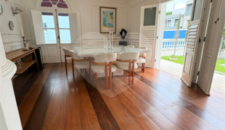 Casa Térrea à venda com 4 suítes em Anchieta, São Bernardo do Campo, SP