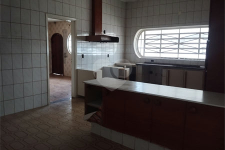 Casa à venda com 5 quartos, sendo 3 suítes, em Vila Sedenho, Araraquara, SP