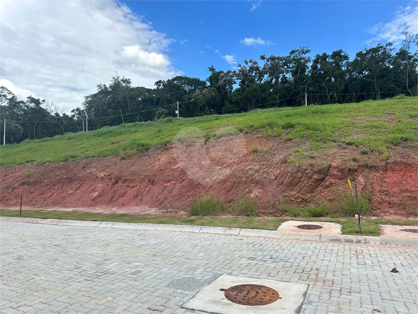 Terreno à venda no condomínio Real Park 2, Mogi das Cruzes - SP
