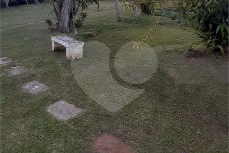 Casa à venda ou para alugar com 5 quartos, sendo 1 suíte, no Centro, Bom Jesus dos Perdões, SP