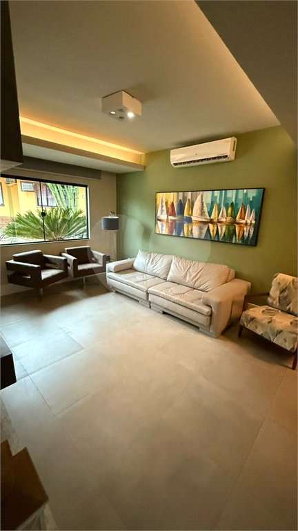 Casa à venda com 3 quartos, sendo 1 suíte, em Ferradurinha, Armação dos Búzios, RJ