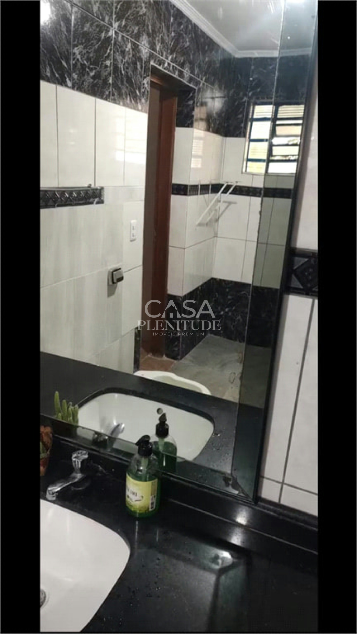 Chácara à venda com 10 quartos, sendo 8 suítes, em Brigadeiro Tobias, Sorocaba, SP