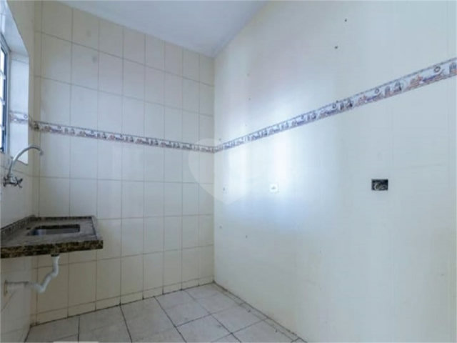 Casa para alugar com 2 quartos, sendo 1 suíte,  no condomínio Nova Carioba, São Paulo - SP