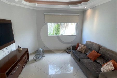 Casa à venda com 5 quartos, sendo 1 suíte, no condomínio Residencial Green Ville, Rio de Janeiro - RJ