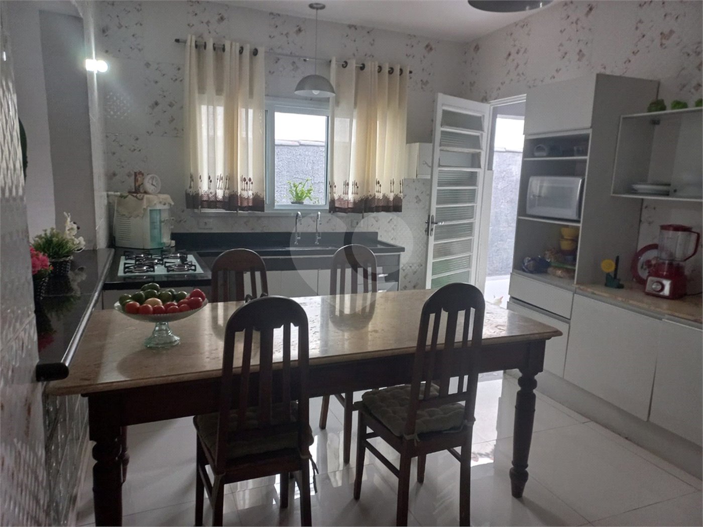 Casa Térrea à venda com 3 quartos, sendo 1 suíte,  em Vila Oliveira, Mogi das Cruzes, SP