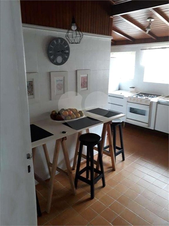 Sobrado à venda com 8 quartos, sendo 2 suítes,  em Santana, São Paulo, SP