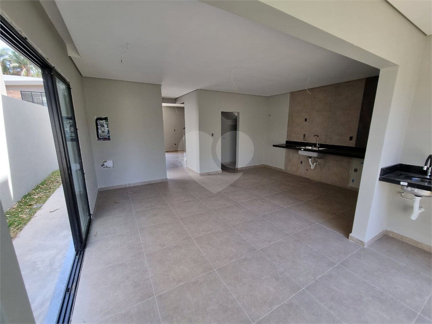 Casa à venda com 2 suítes no condomínio Residencial Vue26, Atibaia - SP