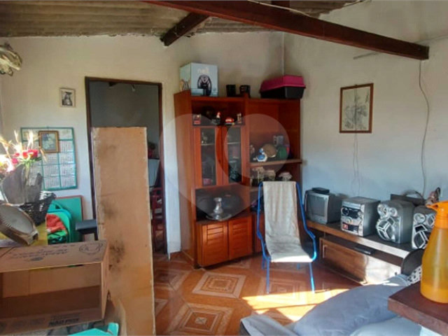 Casa Térrea à venda com 3 quartos em Terra Preta (terra Preta), Mairiporã, SP