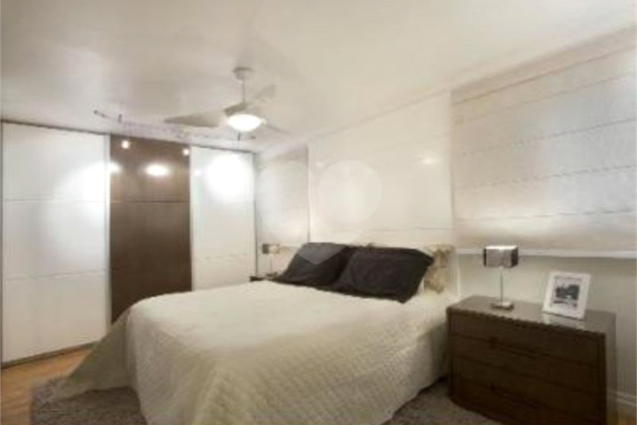 Apartamento à venda com 2 quartos, sendo 1 suíte, em Vila Olímpia, São Paulo, SP
