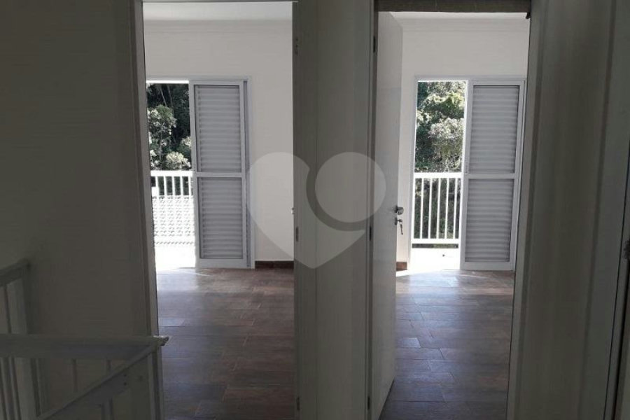 Sobrado à venda com 3 quartos, sendo 1 suíte, em Villa Verde, Franco da Rocha, SP