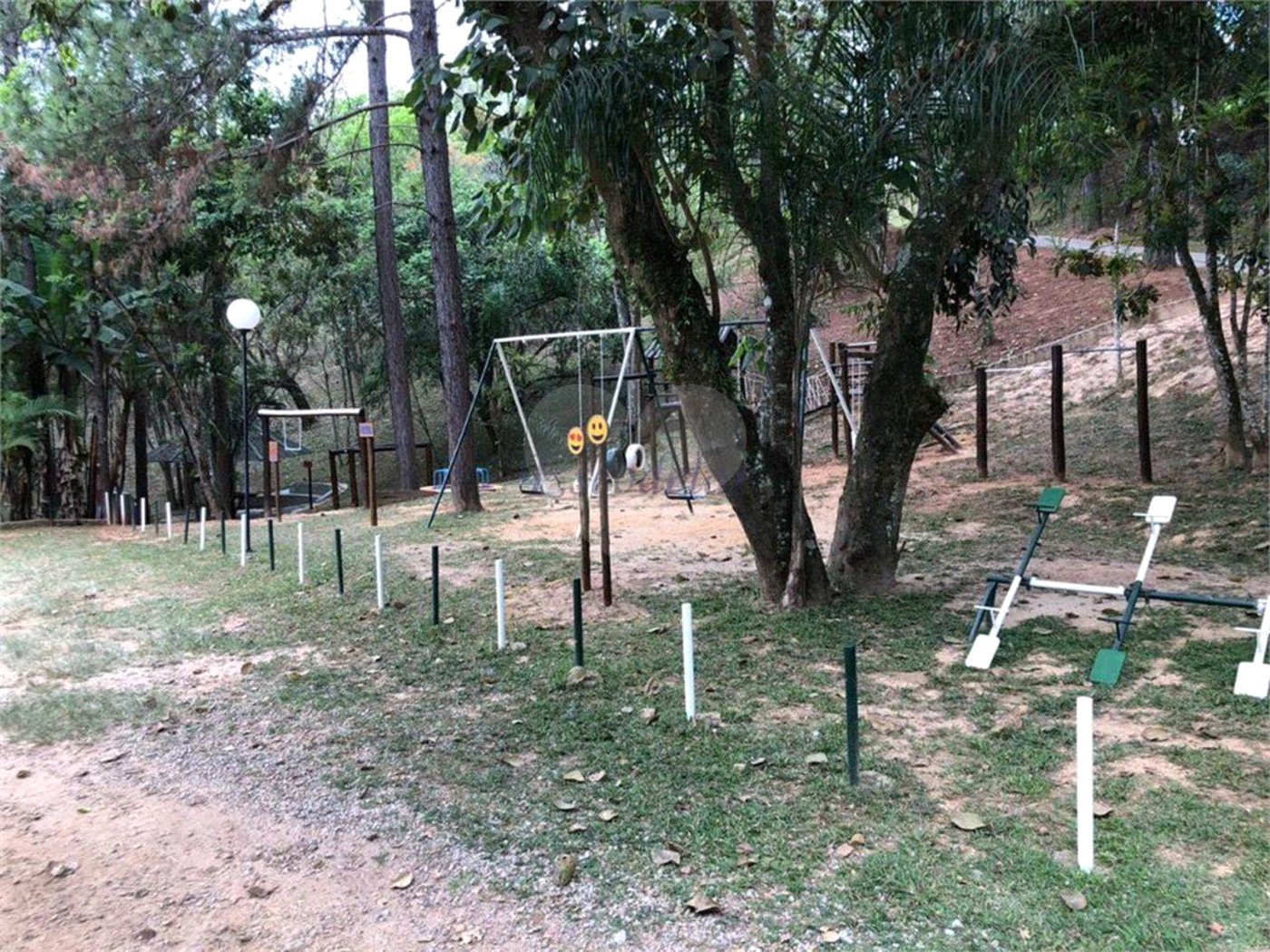 Casa à venda com 4 quartos, sendo 1 suíte, no condomínio Loteamento Haras El Passo, Mairiporã - SP