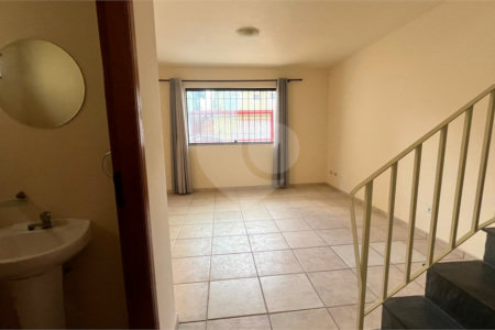Casa à venda com 3 quartos, sendo 1 suíte, em Jardim Morro Verde, São Paulo, SP