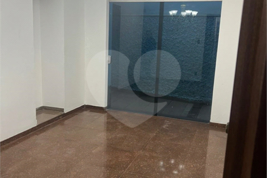 Sobrado à venda com 4 quartos, sendo 3 suítes, em Santana, São Paulo, SP