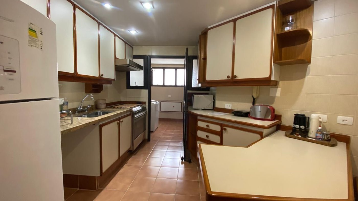 Apartamento com 3 dormitórios à venda, 170 m² por R$ 1.430.000,00 - Pitangueiras - Guarujá/SP