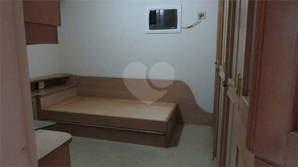 Apartamento à venda com 4 quartos, sendo 2 suítes,  em Cambuí, Campinas, SP