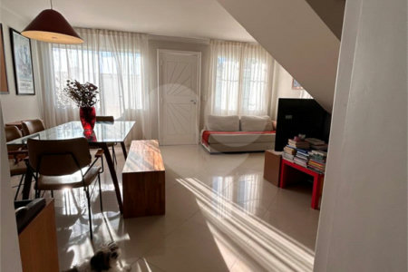 Casa à venda com 3 quartos, sendo 1 suíte, em Jardim Pinheiros, São Paulo, SP