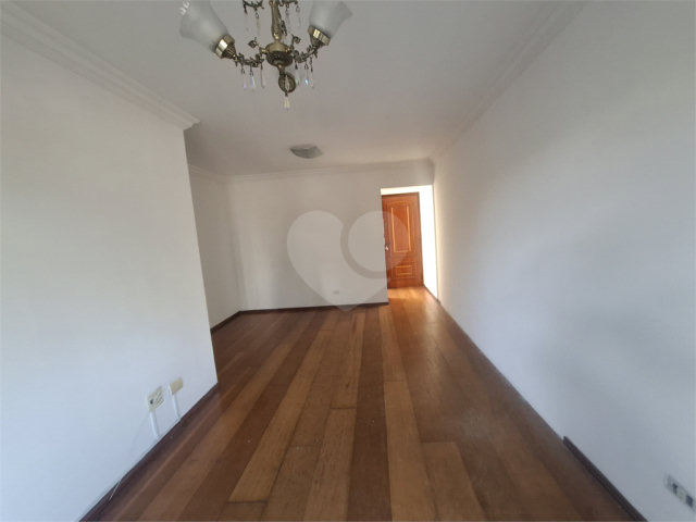 Apartamento à venda com 3 quartos, sendo 1 suíte,  em Jardim Marajoara, São Paulo, SP