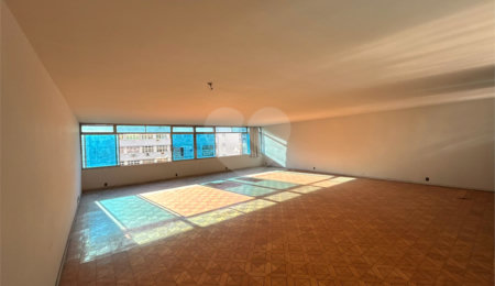 Apartamento à venda com 4 quartos, sendo 1 suíte,  em Flamengo, Rio de Janeiro, RJ