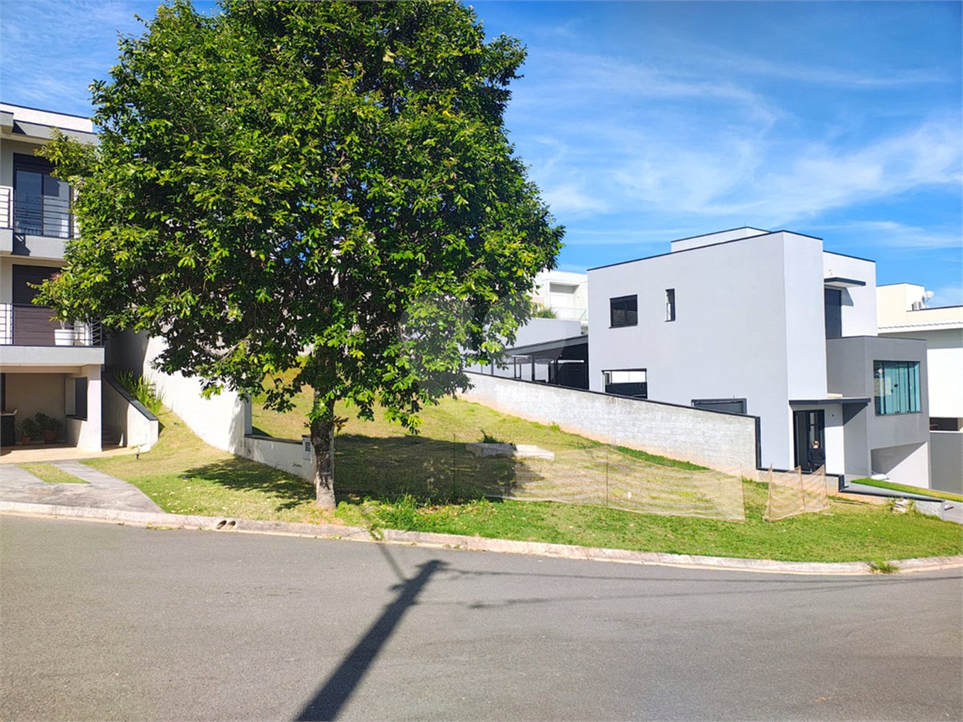 Terreno à venda no condomínio Quinta dos Lagos, Jundiaí - SP