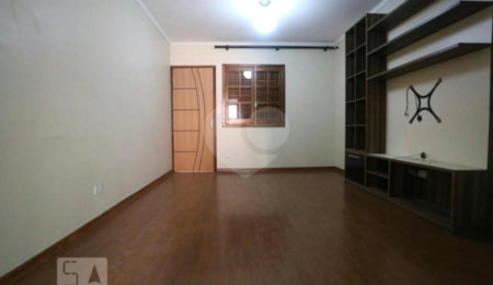 Casa à venda com 2 quartos, sendo 1 suíte,  em Jardim Ivana, São Paulo, SP
