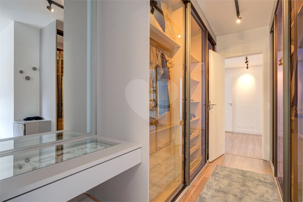 Apartamento à venda com 3 suítes em Brooklin, São Paulo, SP