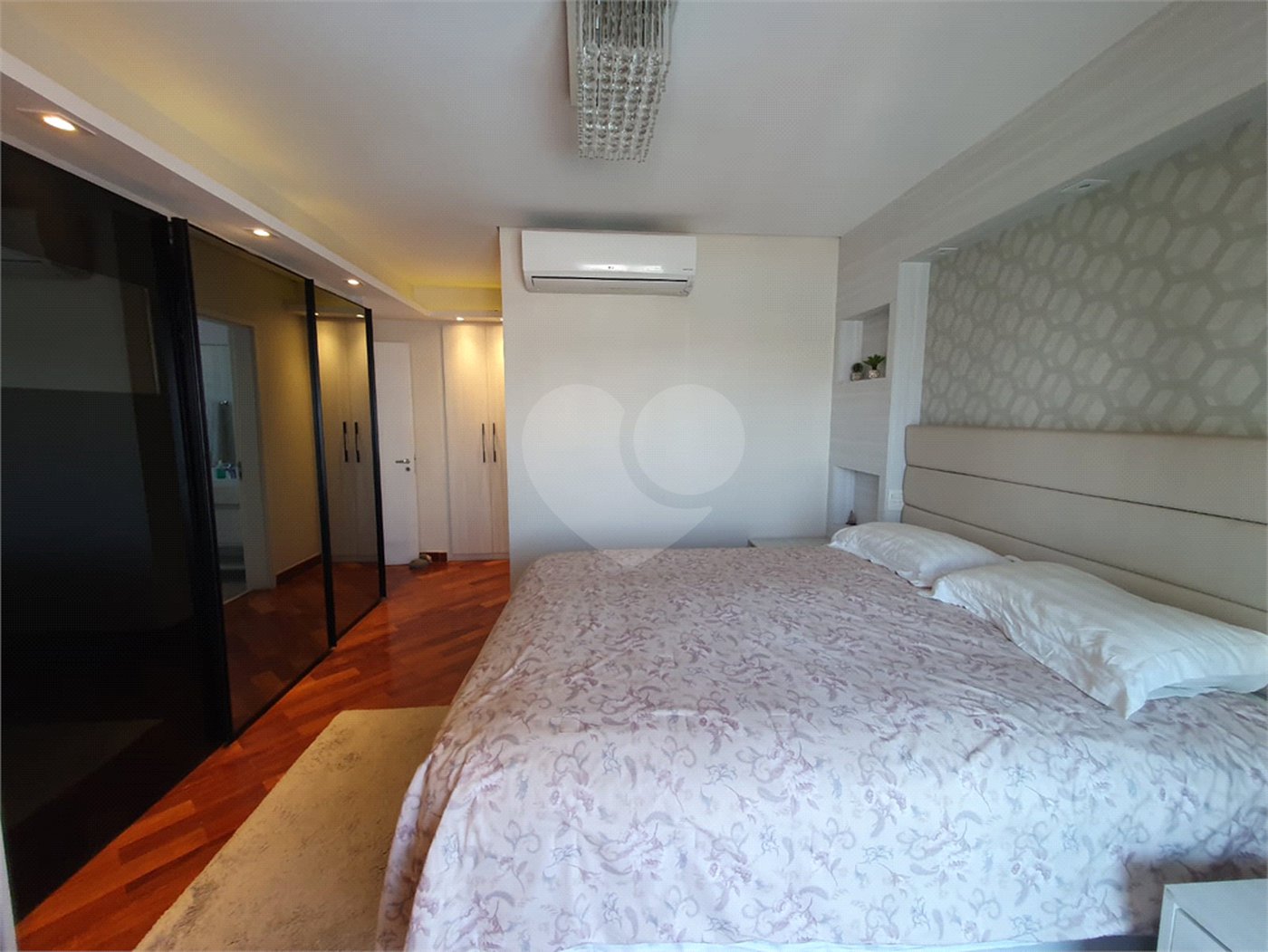 Apartamento à venda com 4 quartos, sendo 3 suítes, em Vila Santo Estevão, São Paulo, SP