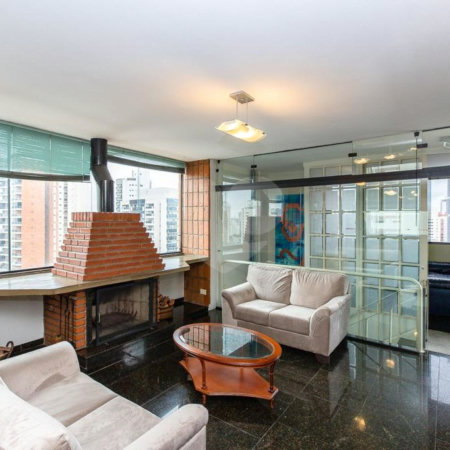 Apartamento à venda com 4 quartos, sendo 1 suíte, em Campo Belo, São Paulo, SP