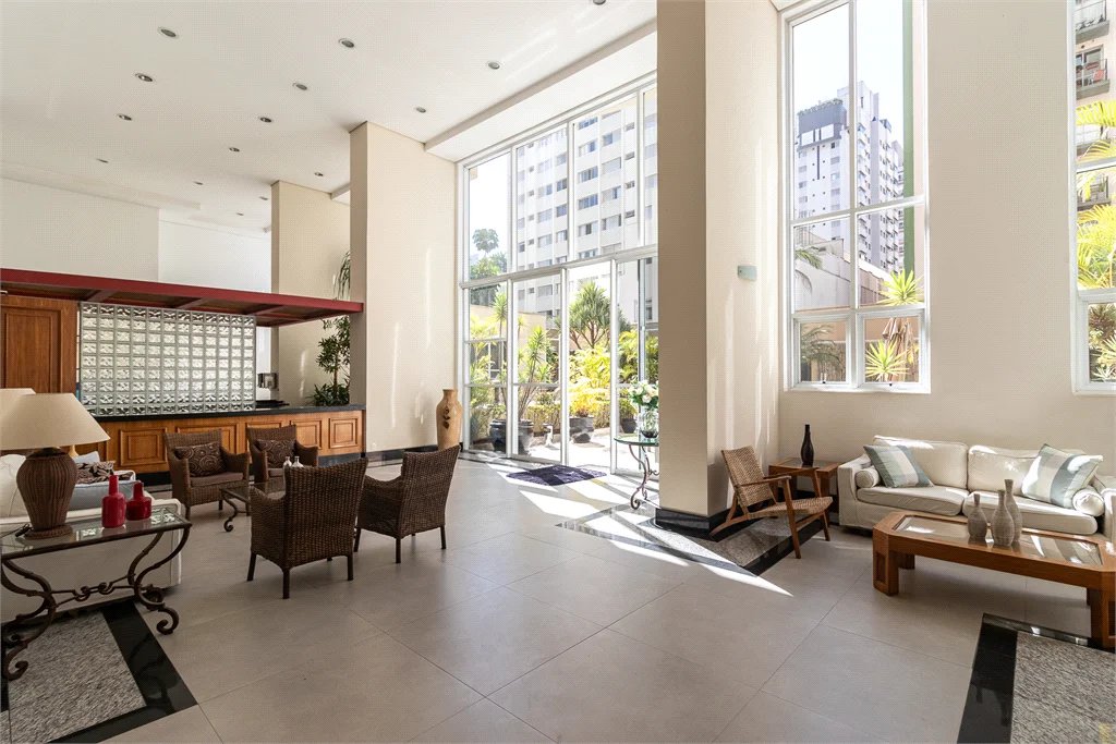 Apartamento à venda ou para alugar com 1 suíte em Pinheiros, São Paulo, SP