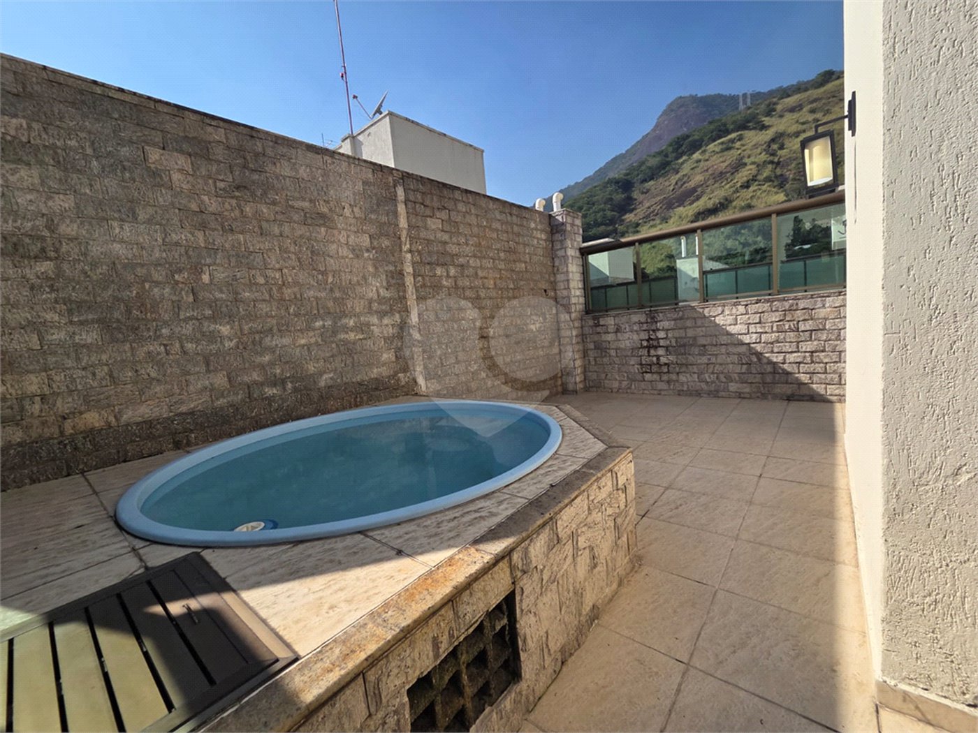 Cobertura à venda ou para alugar com 4 quartos, sendo 1 suíte,  em Tijuca, Rio de Janeiro, RJ