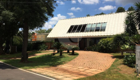 Casa à venda com 3 quartos, sendo 1 suíte,  no condomínio Lago Azul, Araçoiaba da Serra - SP