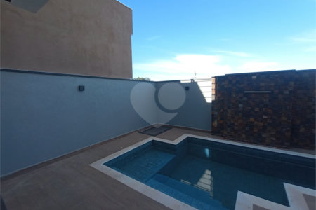 Casa à venda com 3 quartos, sendo 1 suíte, no condomínio Lago dos Ipês, Itapetininga - SP