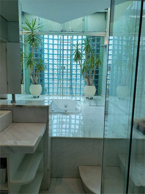 Casa à venda ou para alugar com 4 suítes no condomínio Suzano, Suzano - SP