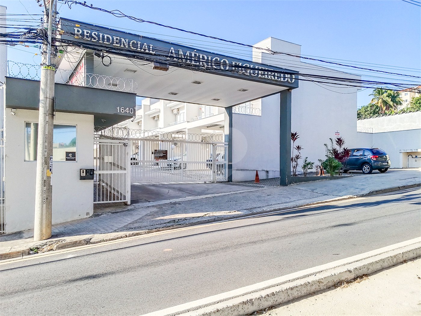 Casa à venda com 2 suítes no condomínio Residencial Américo Figueiredo, Sorocaba - SP