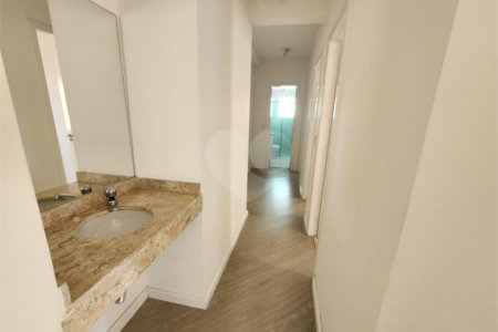 Apartamento à venda com 3 quartos, sendo 1 suíte,  no Centro, São Bernardo do Campo, SP