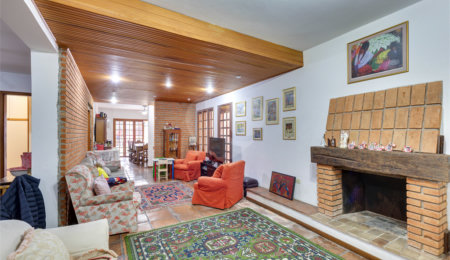 Sobrado à venda com 4 quartos, sendo 2 suítes,  em Chácara Santo Antônio, São Paulo, SP