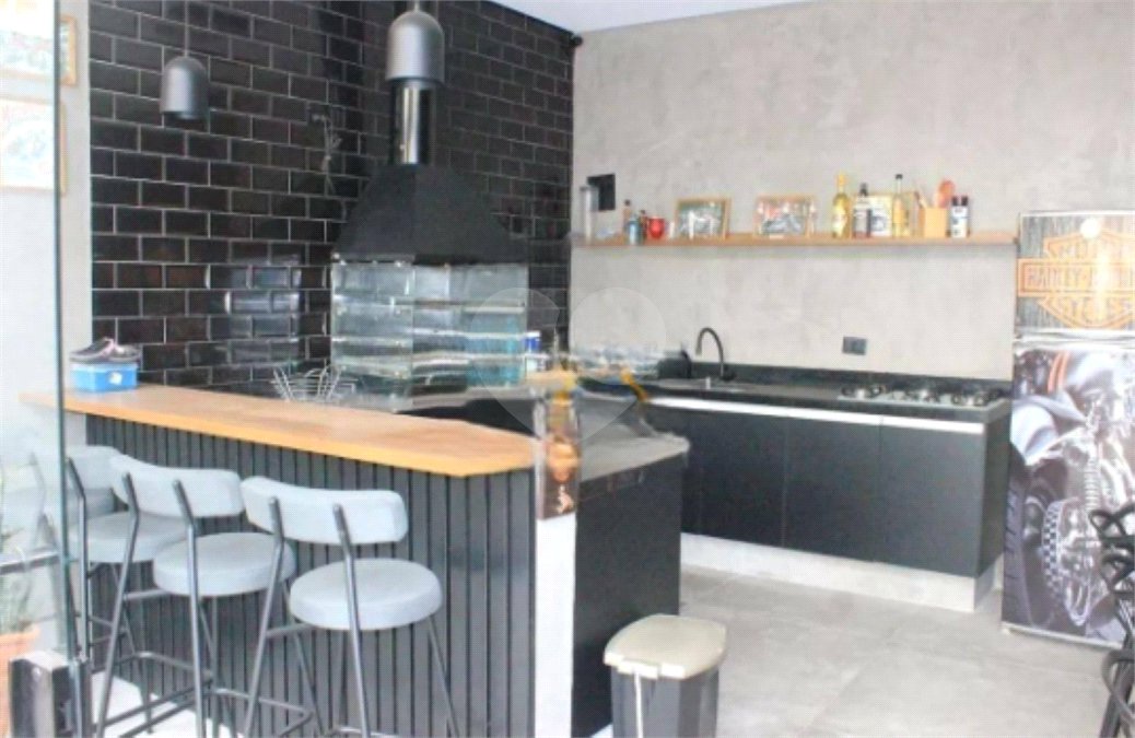 Sobrado à venda com 3 suítes em Vila Milton, Guarulhos, SP