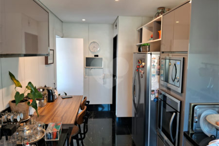 Apartamento à venda com 3 suítes em Vila Mariana, São Paulo, SP