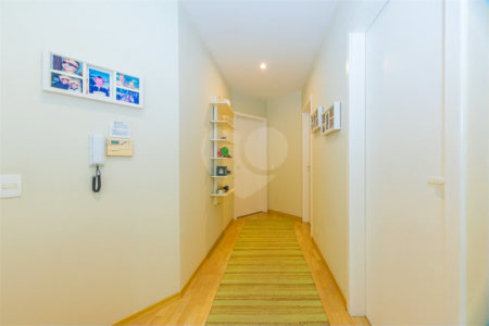 Casa à venda com 4 quartos, sendo 3 suítes, em Interlagos, São Paulo, SP