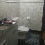 Sobrado de 242 m² com 3 Suítes e 4 Vagas de Garagem no Ipiranga